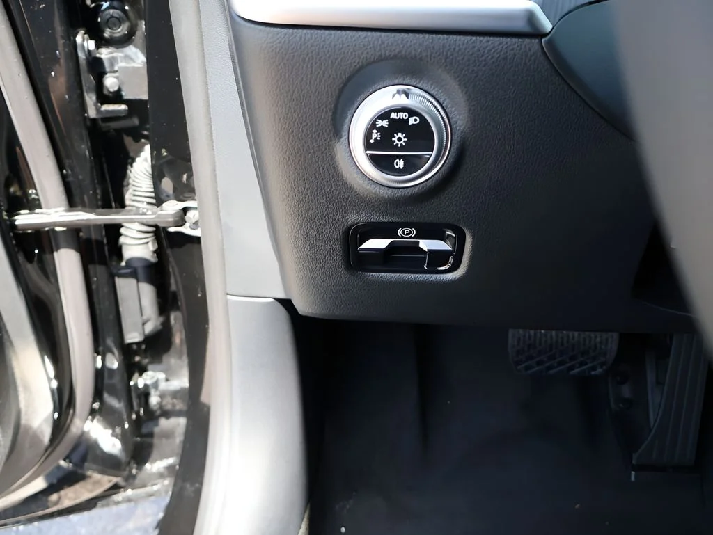 New 2026 Black Mercedes-Benz C 300 image 33
