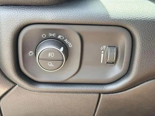 2026 RAM 3500 Big Horn - Photo 25