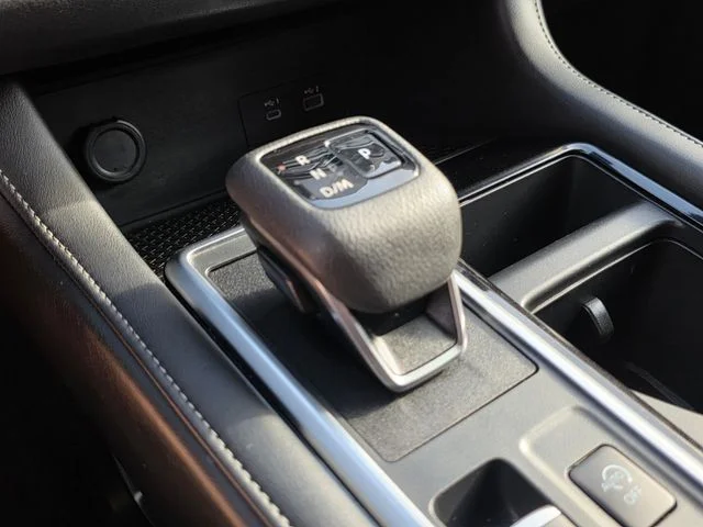 2025 Nissan Pathfinder SV - Photo 31