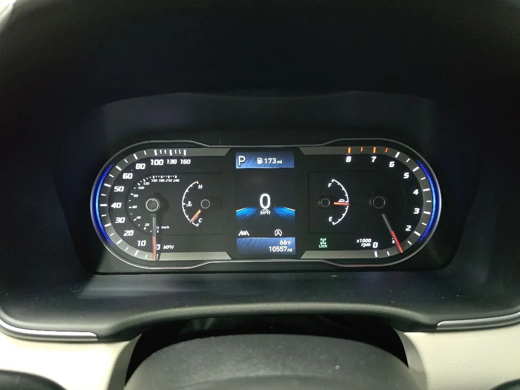 Used 2023 Gray Hyundai SEL image 21