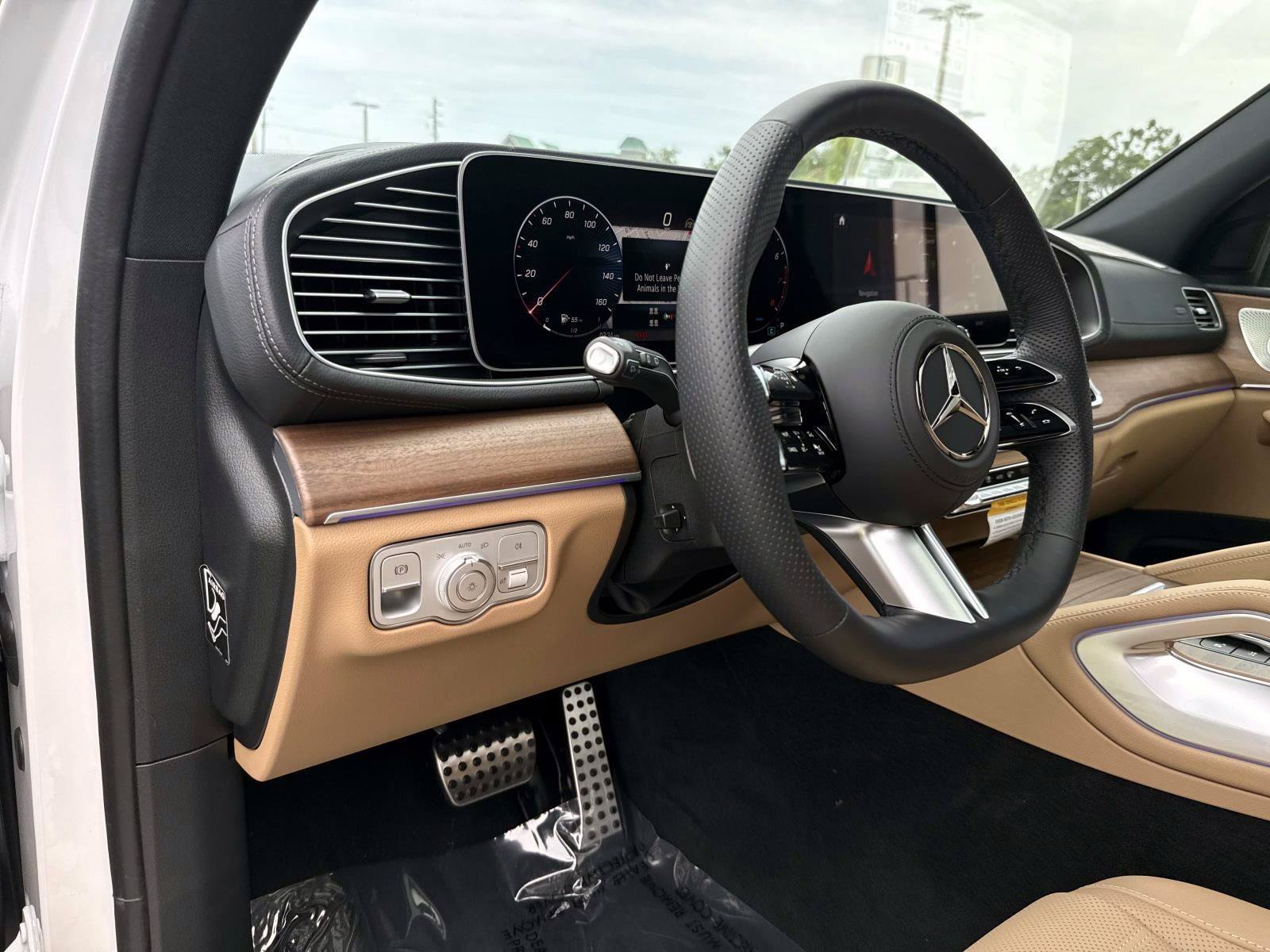 New 2026 Moonlight White Mercedes-Benz 450 4MATIC® SUV image 21