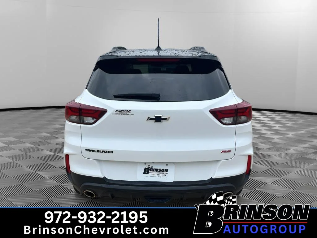 Used 2023 SUMMIT WHITE Chevrolet RS image 8