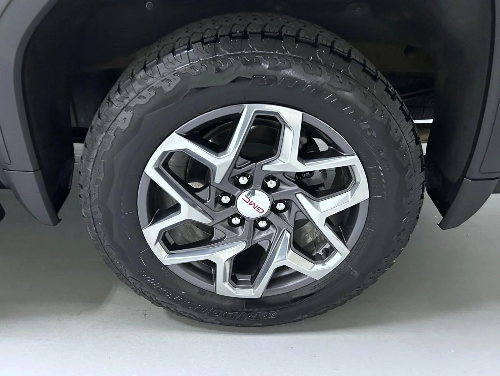 Used 2024 Black GMC SLT image 22
