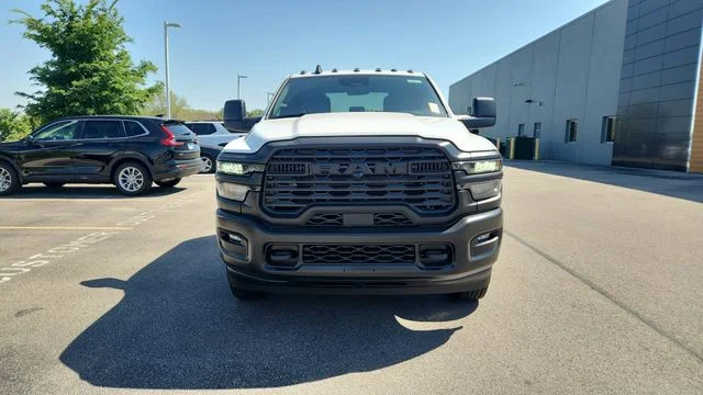 New 2026 Bright White Clear-Coat Exterior Paint RAM Tradesman image 19