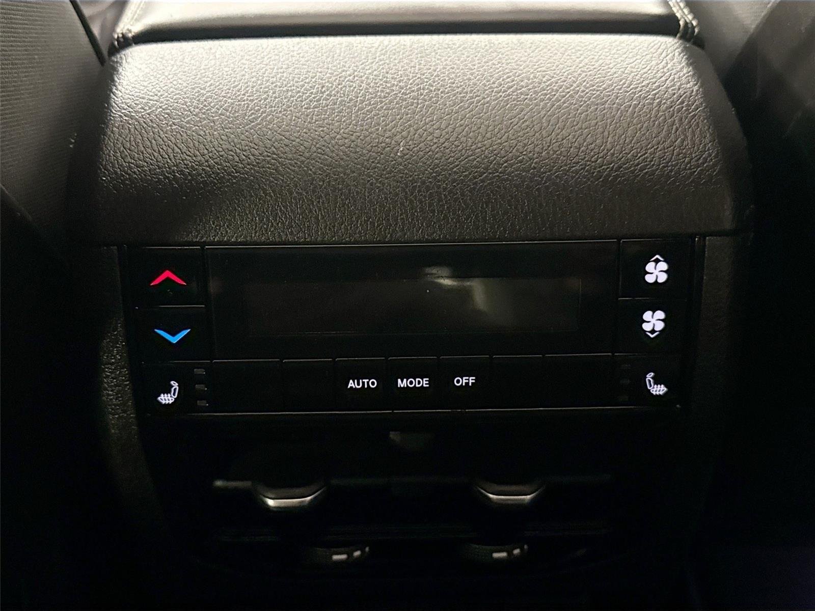 Used 2022 Velvet Red Pearlcoat Jeep Overland image 37