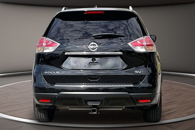 Used 2016 Black Nissan SV image 4