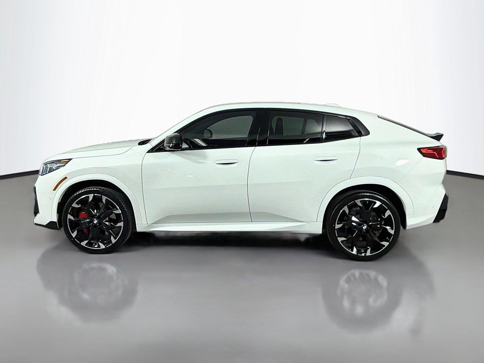 New 2027 Alpine White BMW M35i image 8