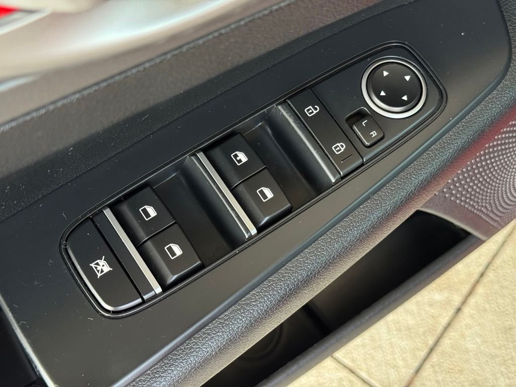Used 2020 Red Kia LXS image 24