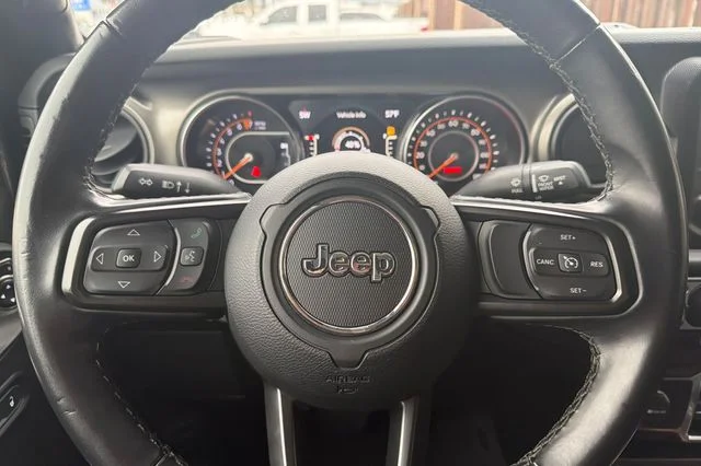 Used 2021 Gray Jeep Sport image 25