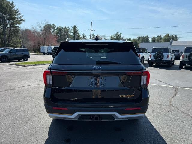 New 2026 Agate Black Metallic Ford Tremor® image 4
