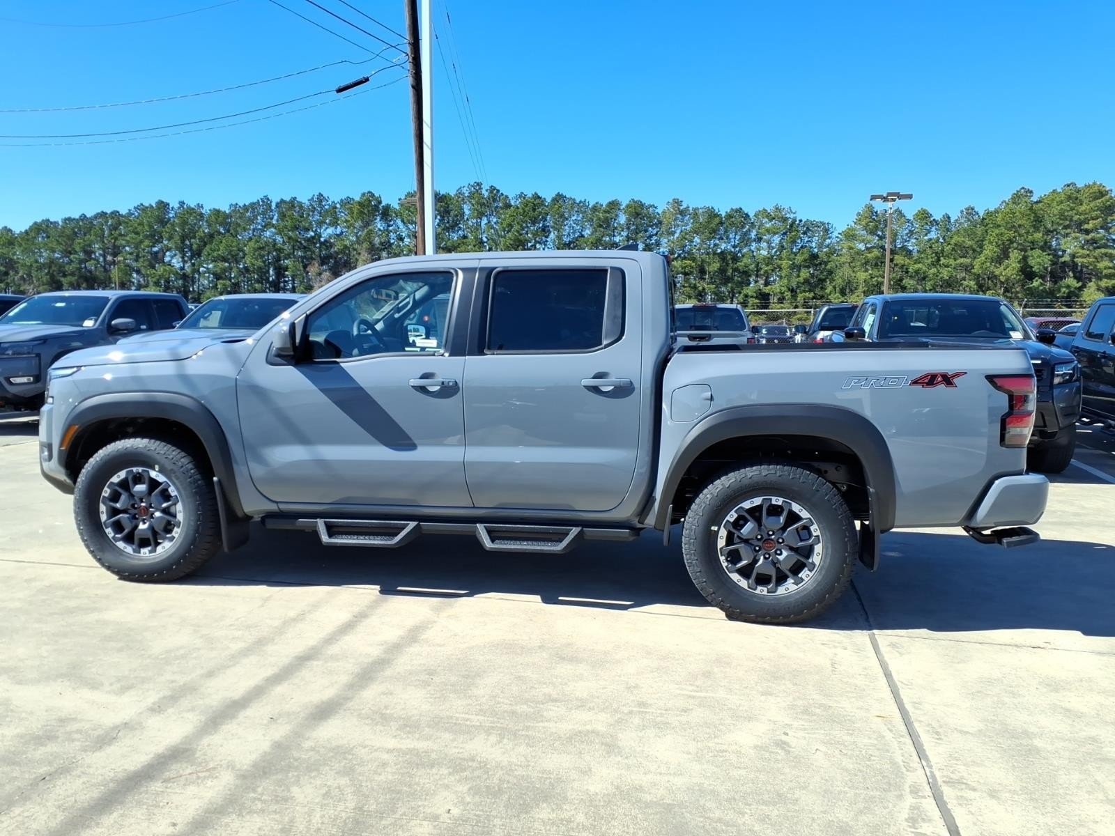 2026 Nissan Frontier Crew Cab PRO-4X® - 7