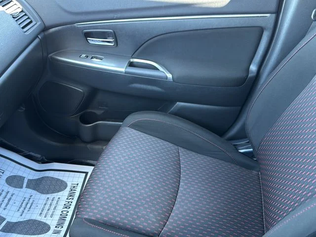 Used 2018 Gray Mitsubishi  image 22