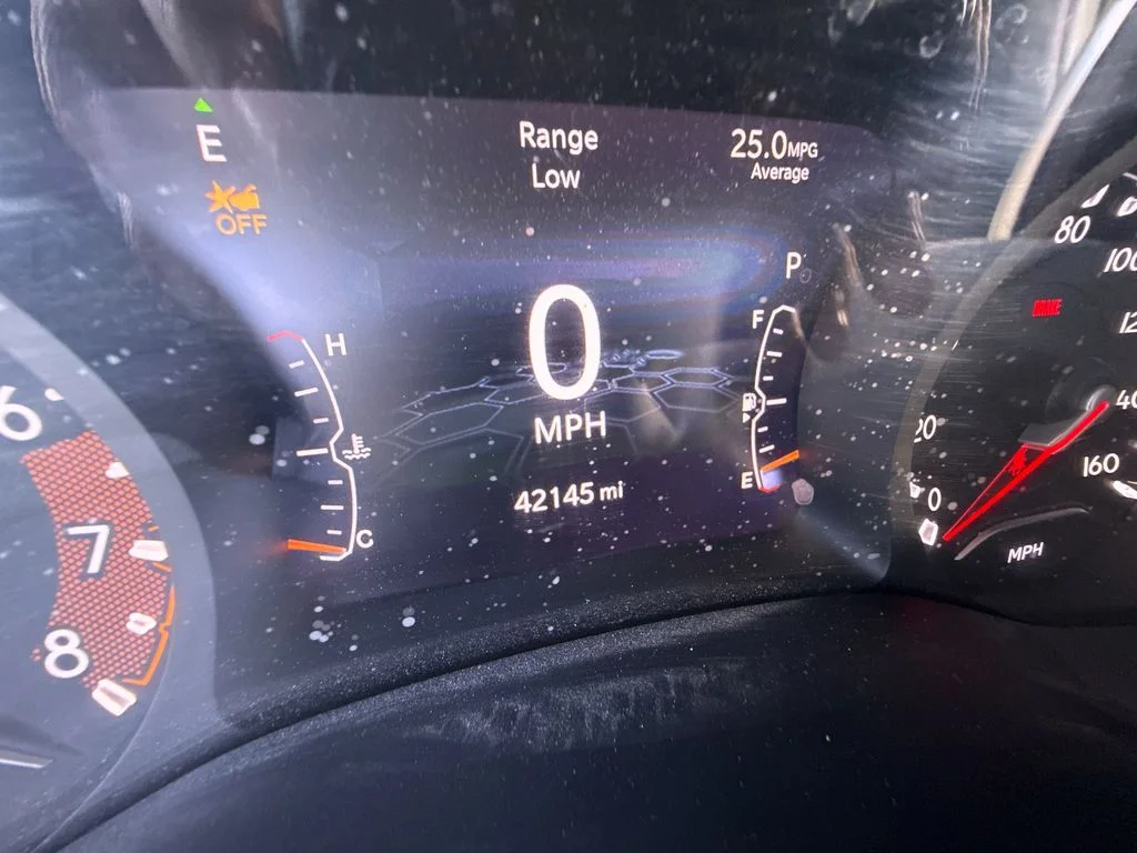 Used 2024 White Jeep Latitude image 23