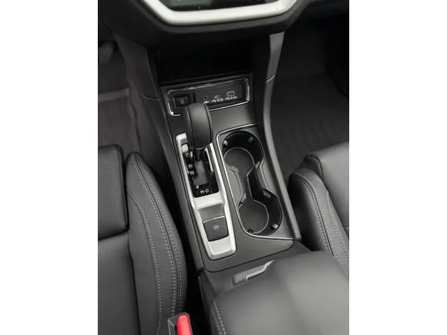 New 2026 ICE SILVER METALLIC Subaru Limited 7-Passenger image 25