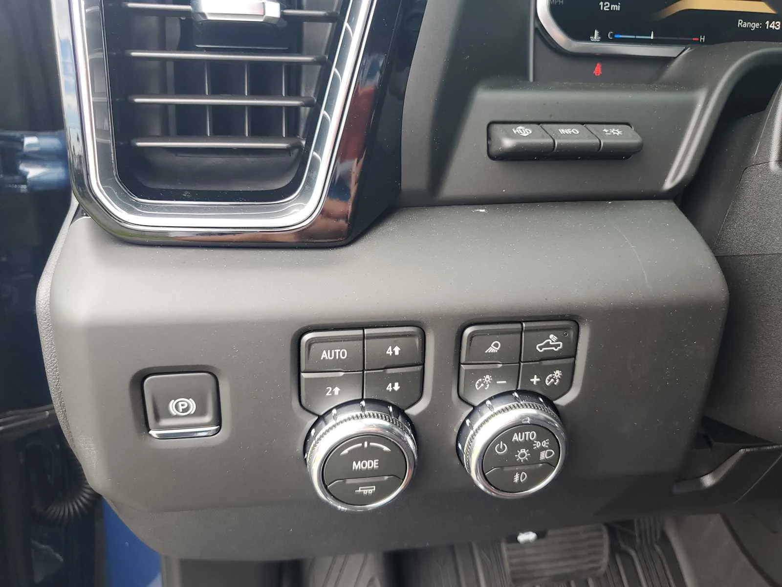 2026 GMC Sierra 2500HD Denali Ultimate - Photo 24