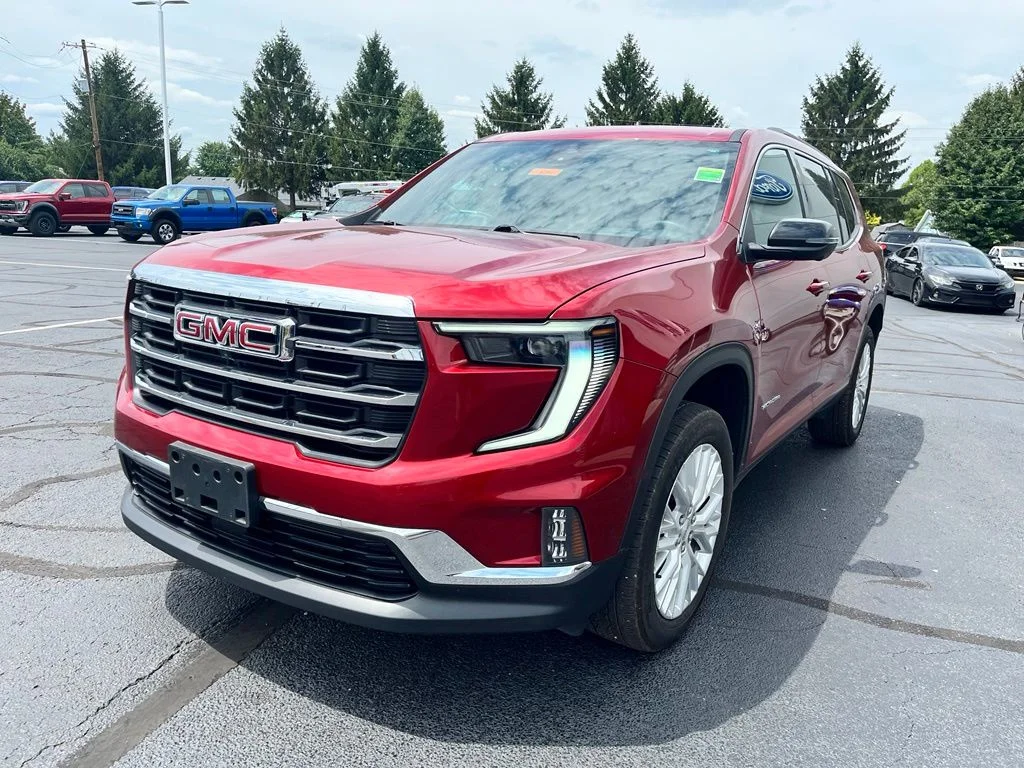 Used 2024 Red GMC Elevation image 8