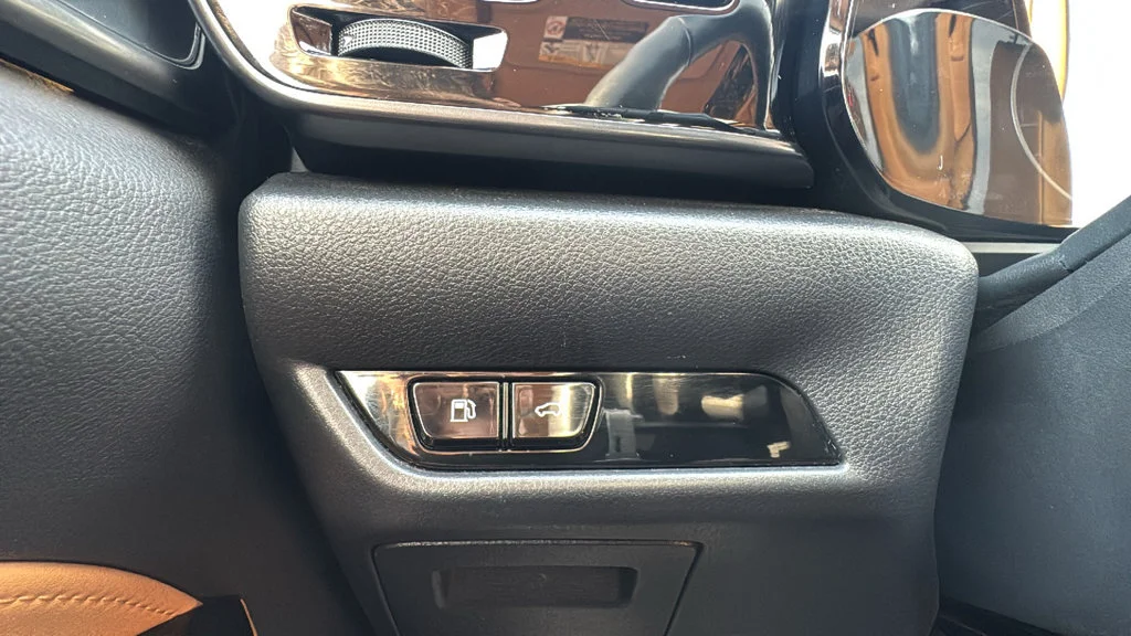 Used 2023 Silver Lexus Premium image 33
