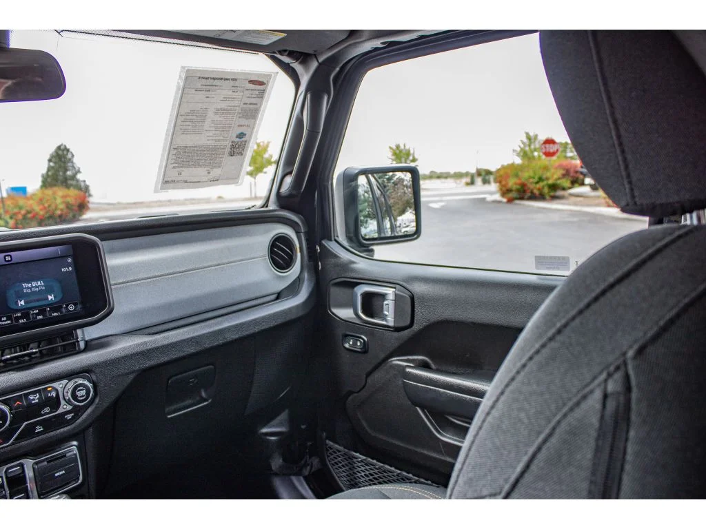 Used 2024 Black Clearcoat Jeep Sport S image 19