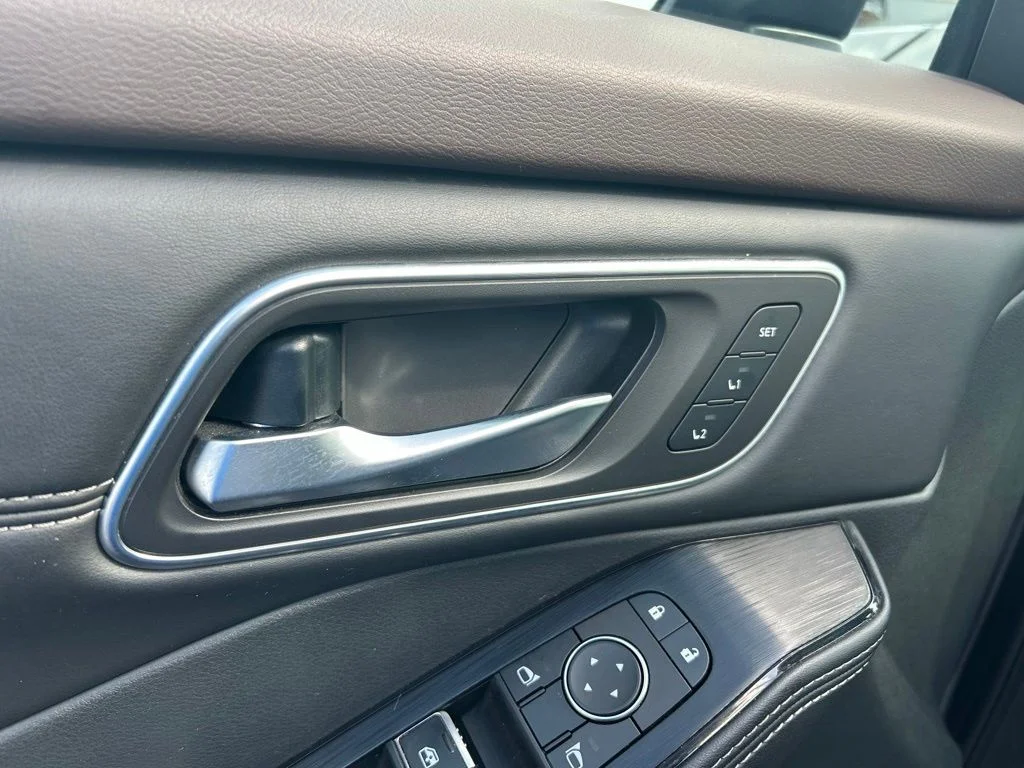 Used 2021 Gray Nissan SL image 35