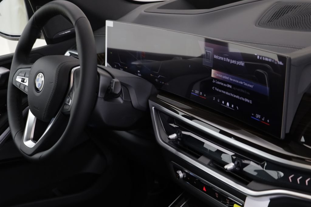 New 2026 Black Sapphire Metallic BMW xDrive40i image 21