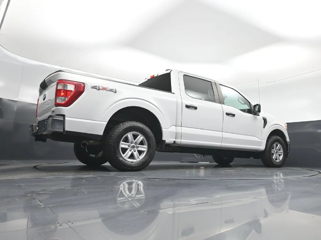 Used 2021 White Ford XL image 41