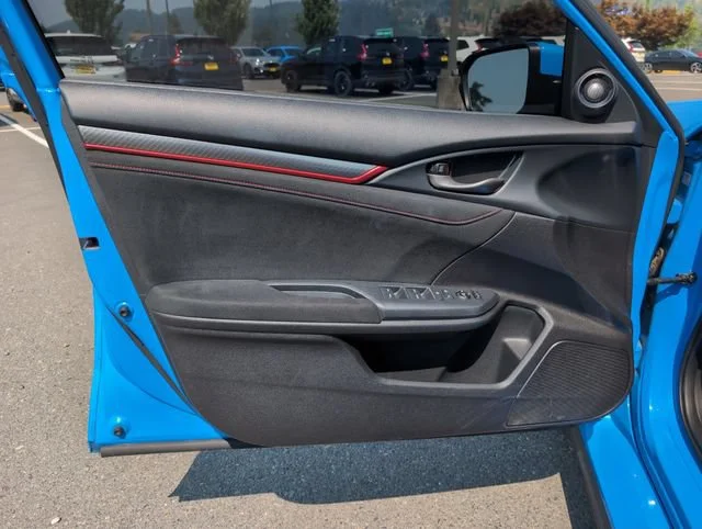 Used 2021 Boost Blue Pearl Honda Touring image 17