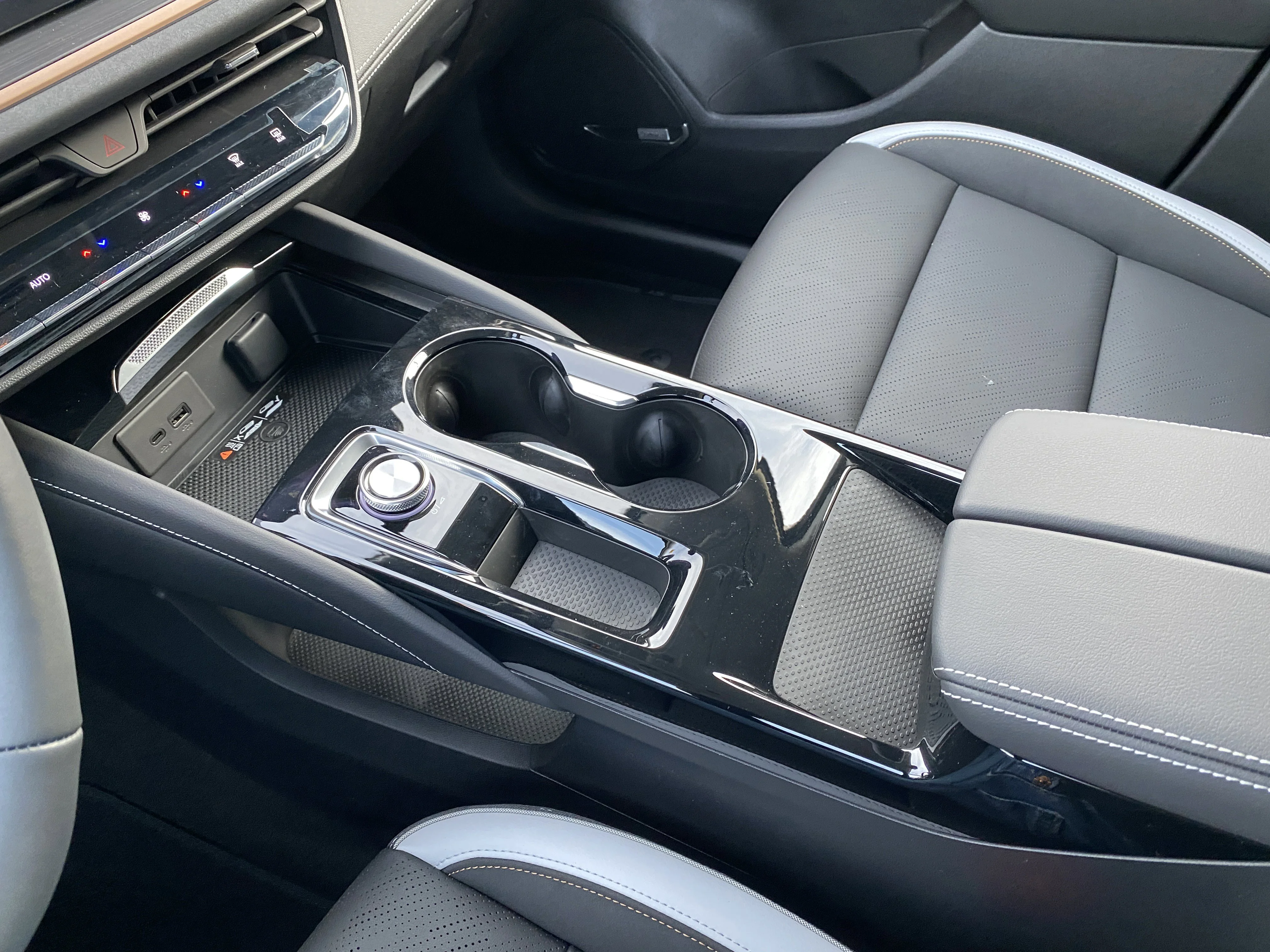 New 2026 EBONY TWILIGHT METALLIC Buick Sport Touring image 24