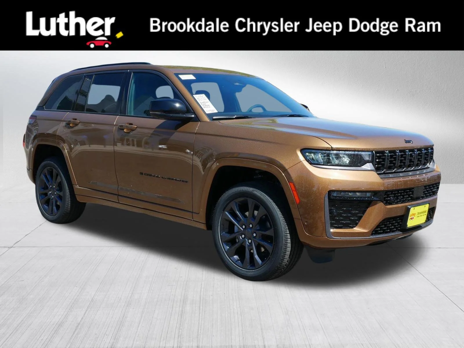 2026 Jeep Grand Cherokee Limited Reserve 4x4's photo