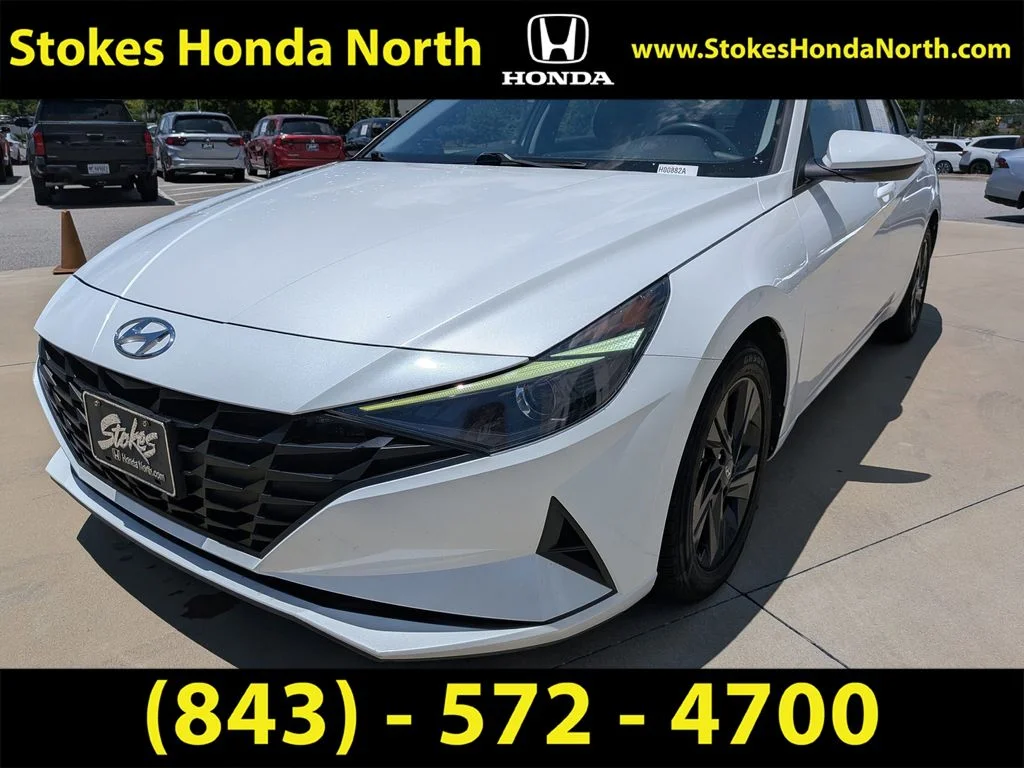 Used 2021 Gray Hyundai SEL image 4
