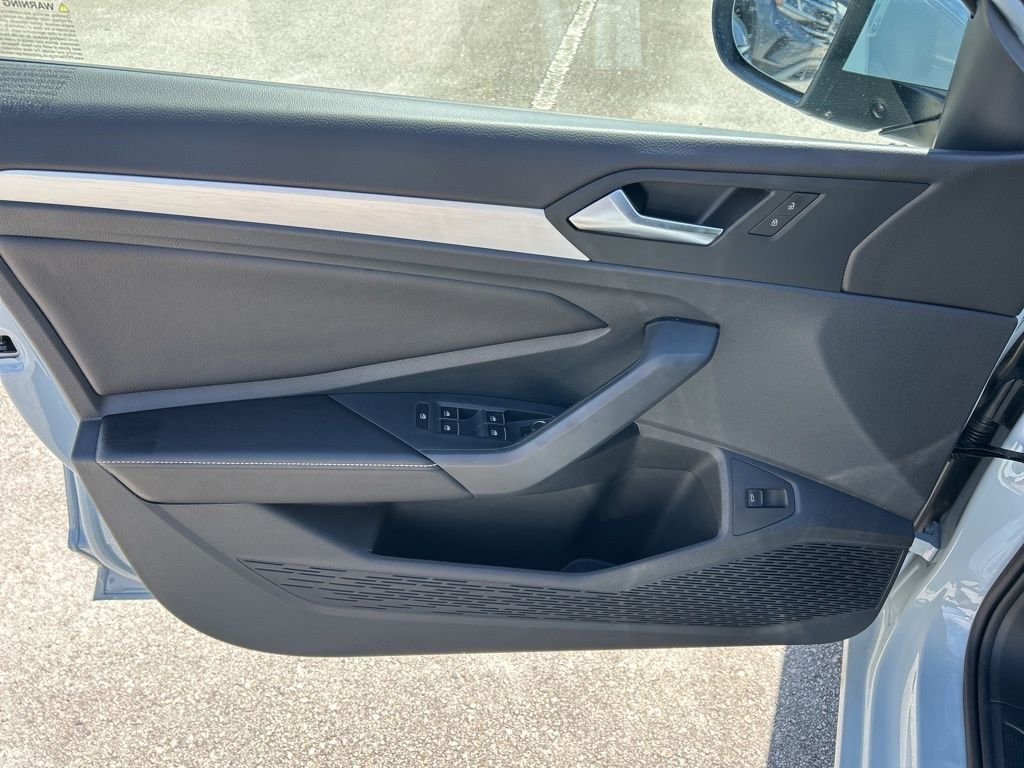 2026 Volkswagen Jetta Sport - Photo 10