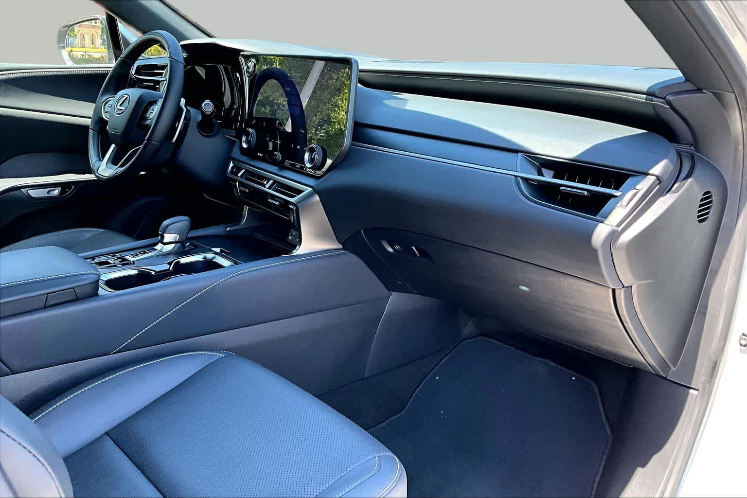 Certified Used 2025 Iridium Lexus Premium image 19