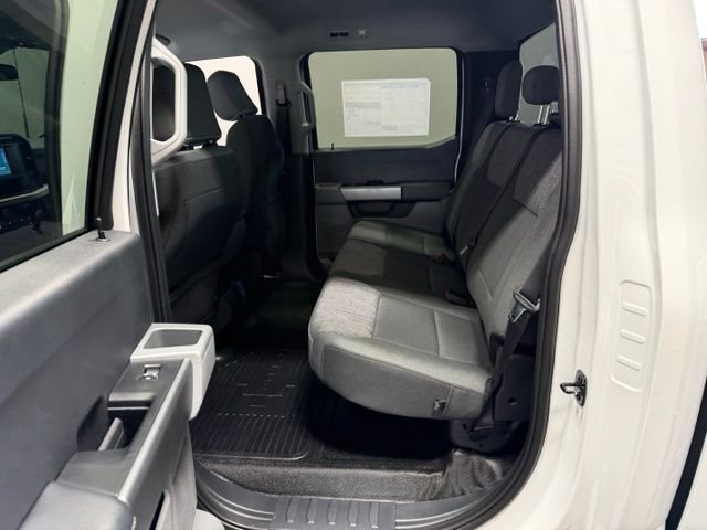New 2026 Oxford White Ford F-250® XLT image 19