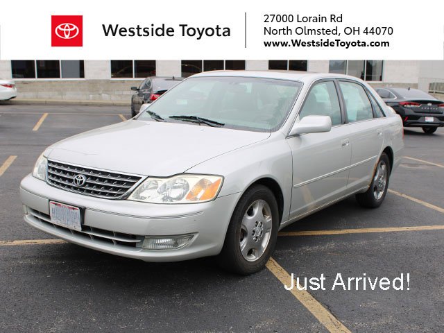 Used 2003 Lunar Mist Metallic Toyota XLS image 1