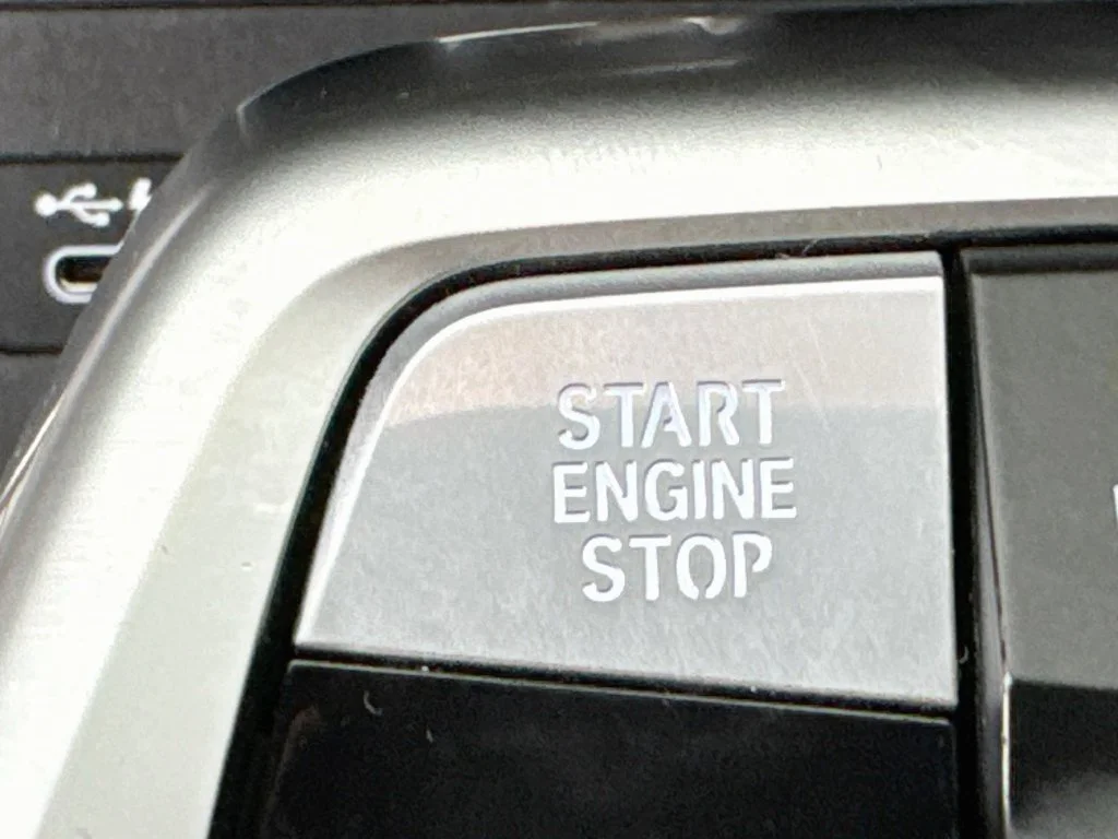 Used 2024 Silver BMW xDrive28i image 19