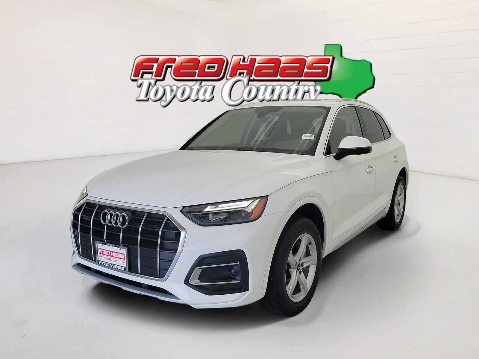 2023 Audi Q5 40 Premium's photo