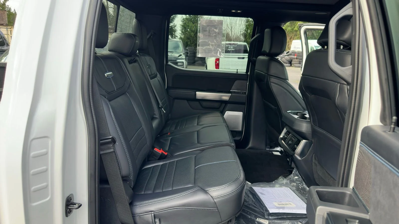 Used 2025 White Ford Platinum image 19