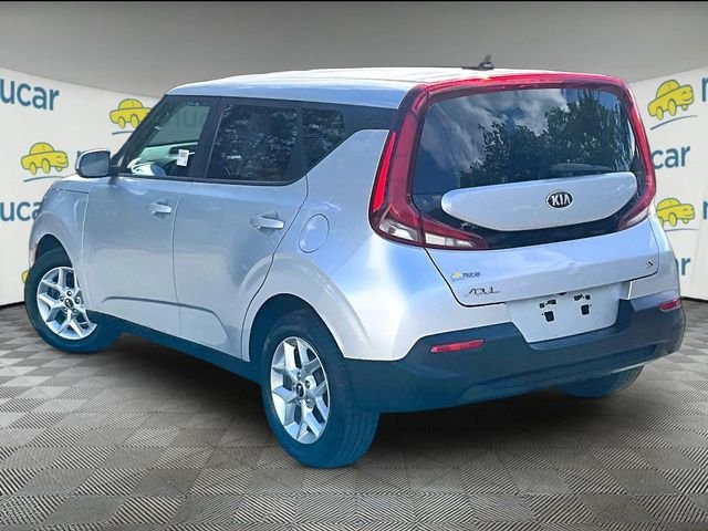 Used 2020 Silver Kia S image 2