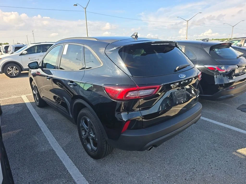 Used 2025 Black Ford ST-Line image 7