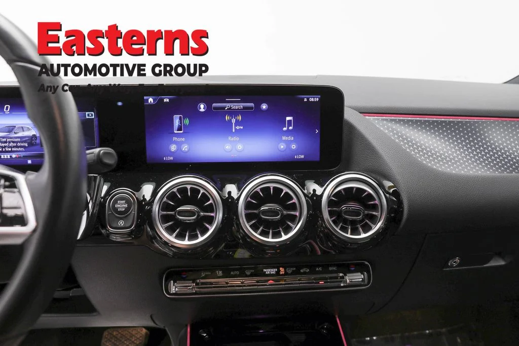 Used 2025 Black Mercedes-Benz GLA 250 image 11