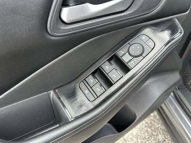 Used 2024 Gray Nissan SV image 17
