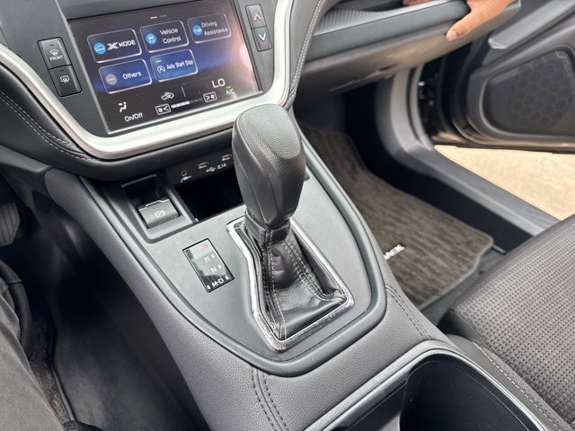 Used 2020 Crystal Black Silica Subaru BASE image 17