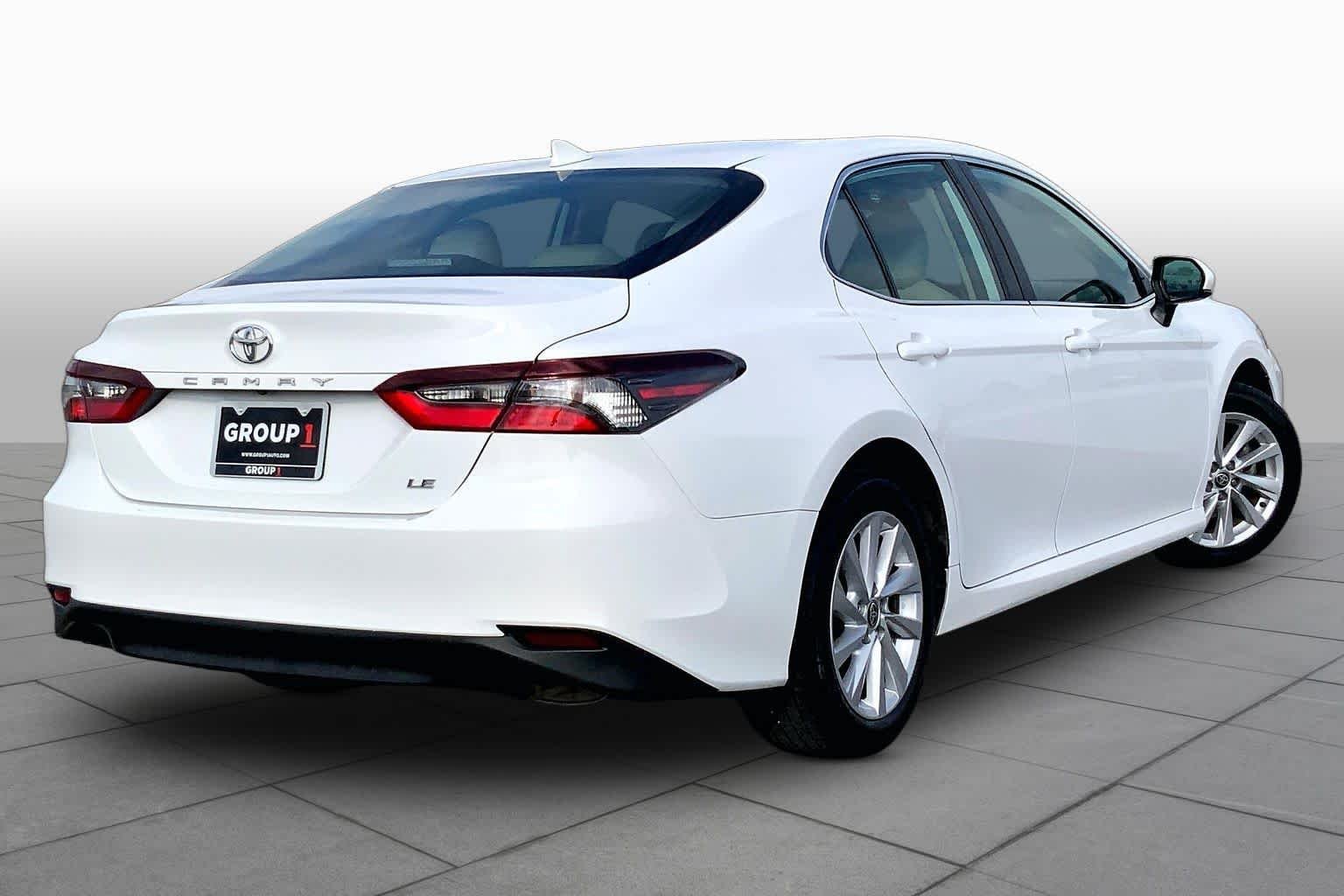 Used 2023 Ice Cap Toyota LE image 13