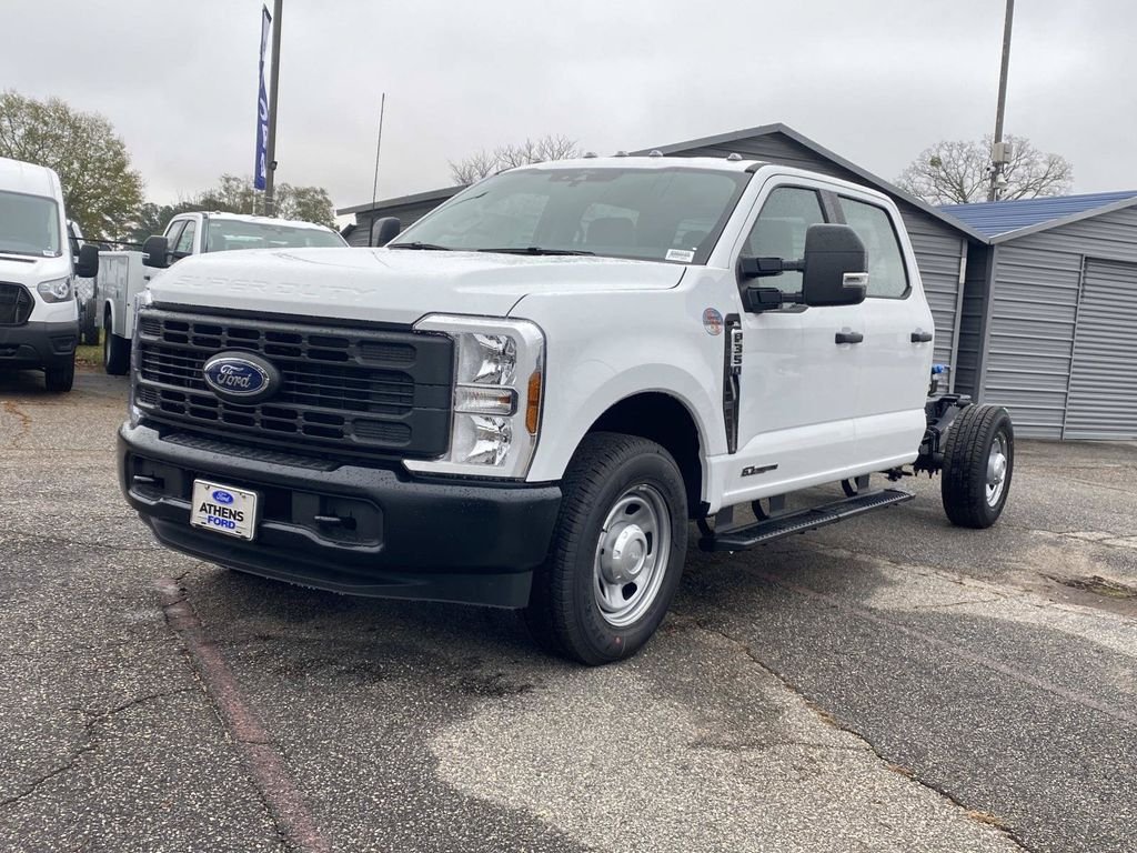 New 2026 Oxford White Ford F-350® XL image 6