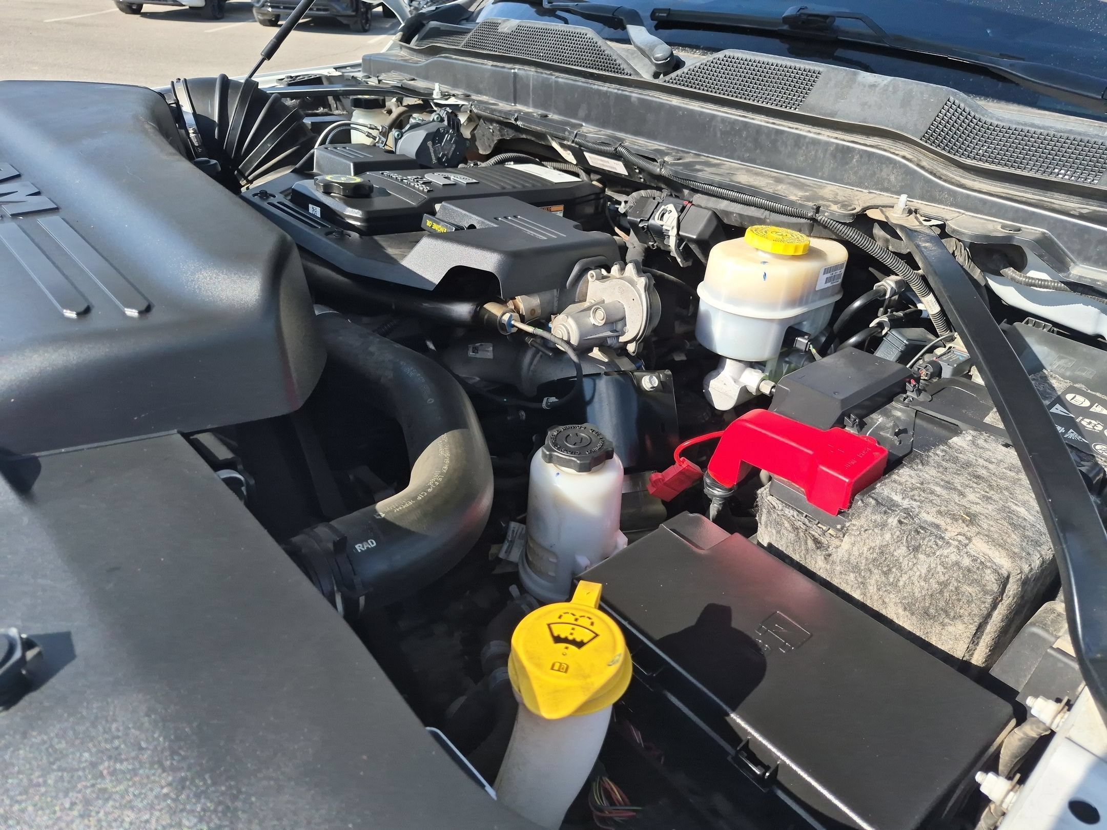 Used 2019 Bright White Clearcoat Ram Laramie image 33