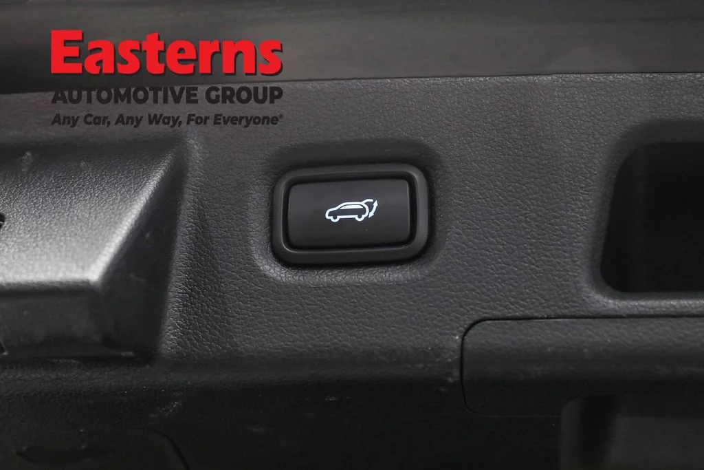 Used 2022 Gray Hyundai SEL image 22