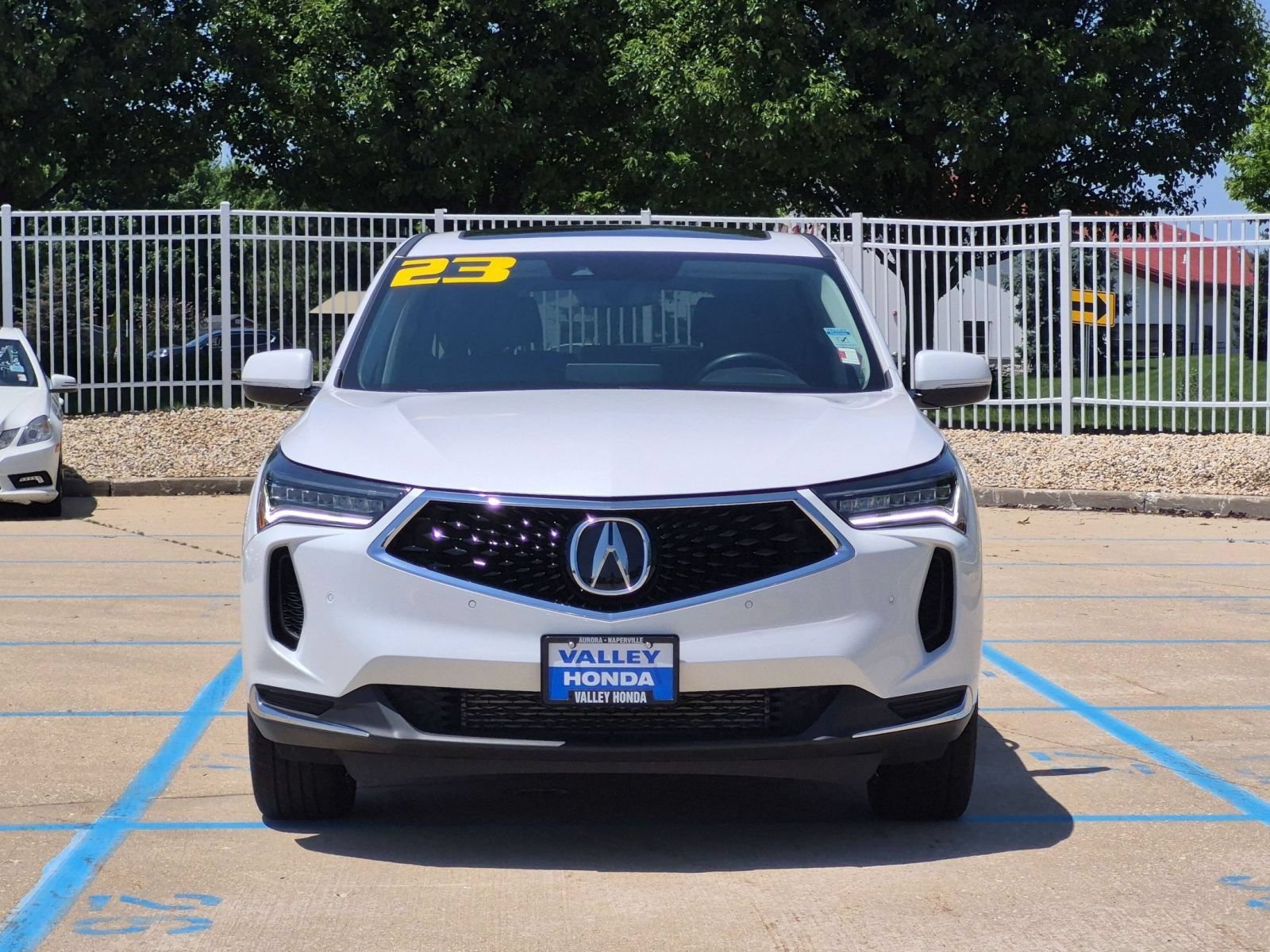 Used 2023 White Acura w/Technology Package image 3