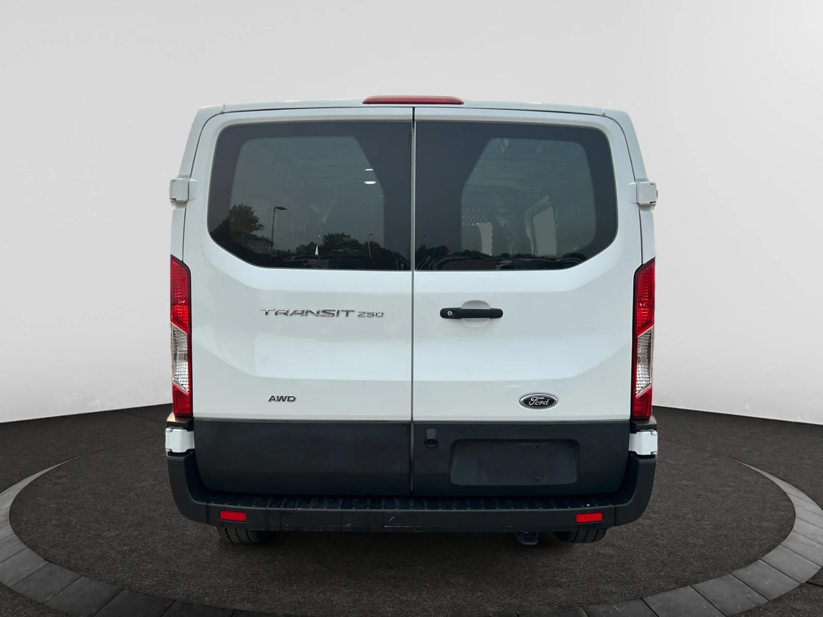 Used 2024 White Ford AWD image 4