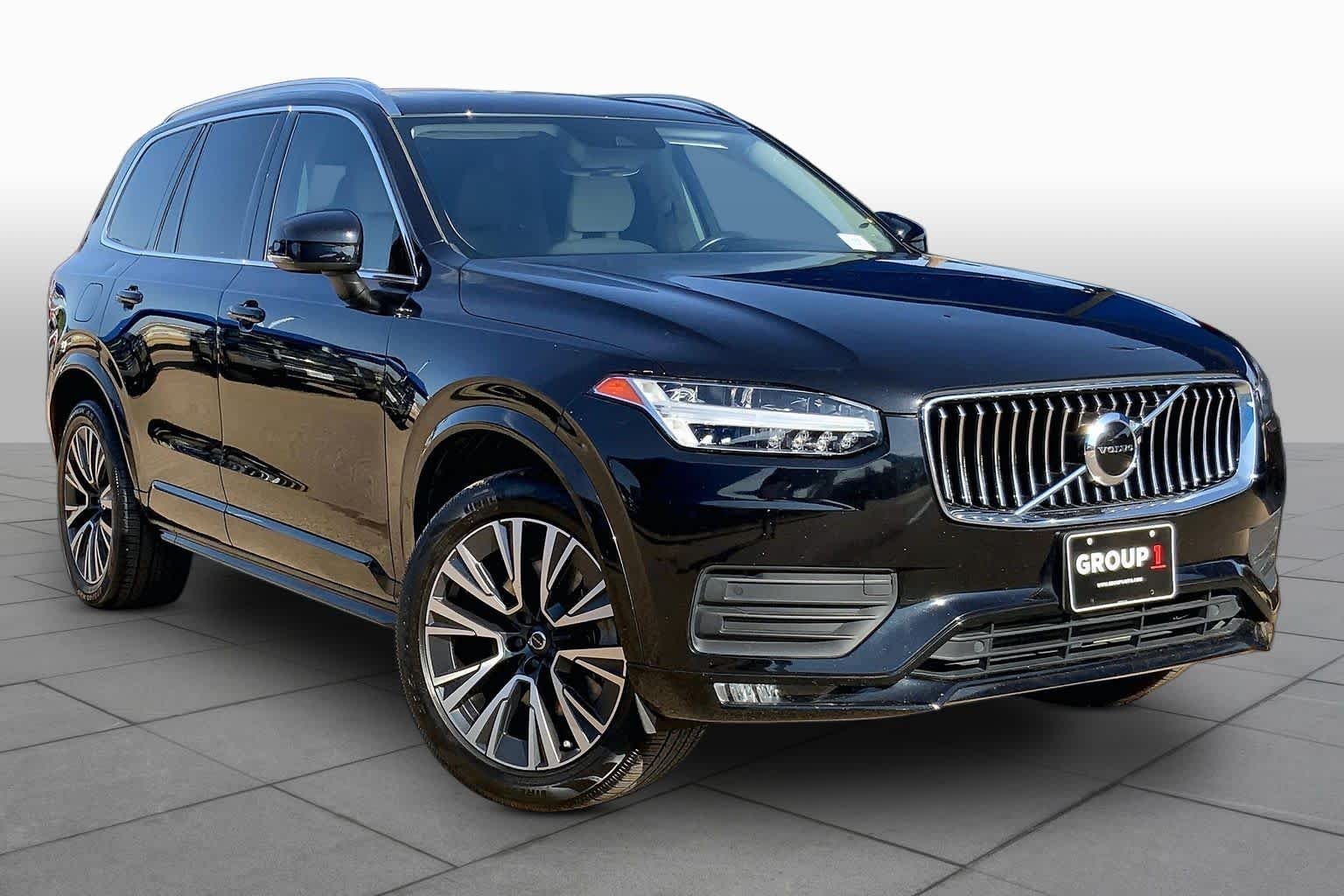 Pre-Owned 2020 Volvo XC90 Momentum