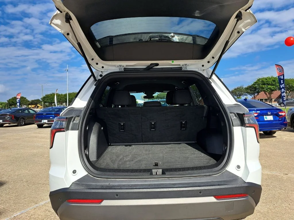 2025 Chevrolet Equinox LT - Photo 23
