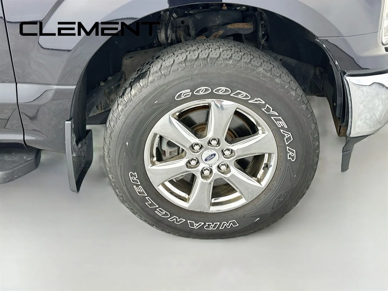 Used 2020 Black Ford XLT image 34
